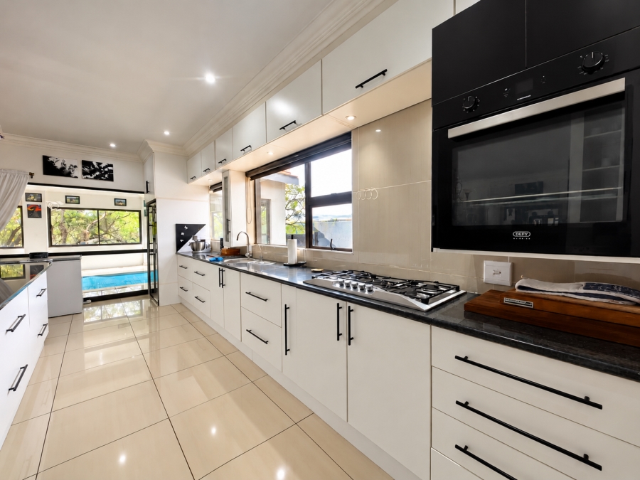 4 Bedroom Property for Sale in Buffelspoort Eco Estate North West